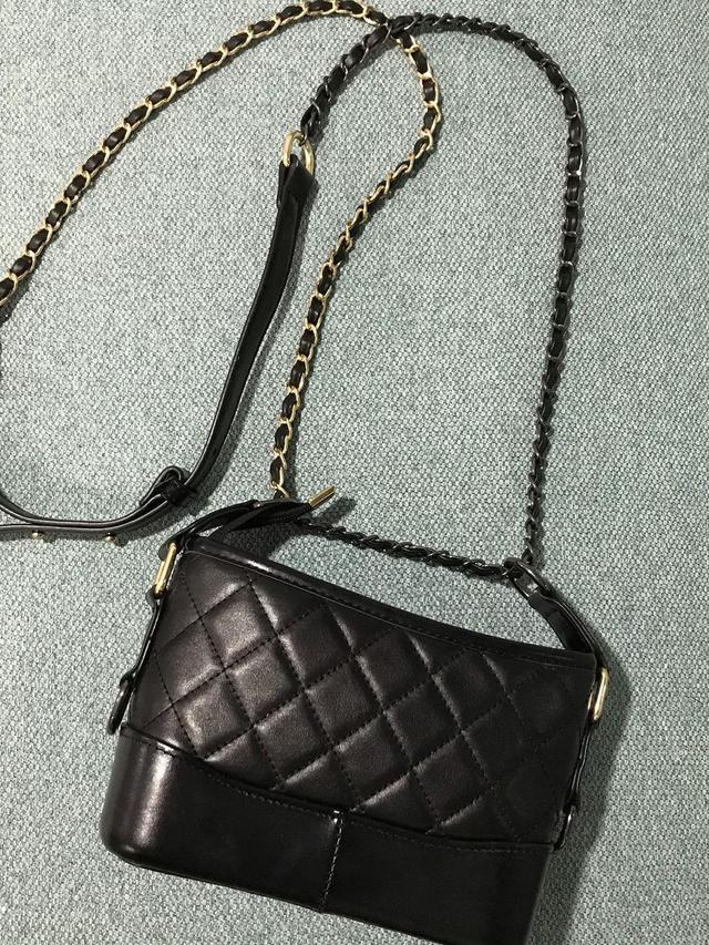 Rekomendasi Tas Selempang Wanita Terbaru 2024 yang Cocok buat Lebaran