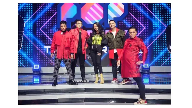7 Potret Seru Kebersamaan Para Host Pop Academy, Penuh Canda Tawa