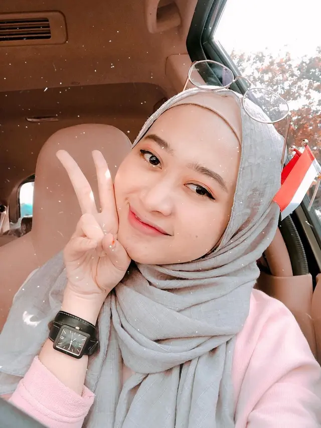 6 Potret Nura, Dokter Cantik yang Resmi Menjadi Istri Danang DA  (https://www.instagram.com/p/CTwkjbpP7nv/)