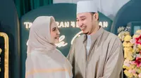 Kartika Putri dan Habib Usman bin Yahya. (Foto: Dok. Instagram @kartikaputriworld)