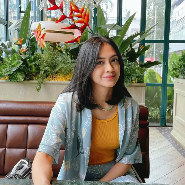 Pernah Jadi Pramugari, Ini 6 Potret Agla Artalidia Bintang Film Miracle in Cell No. 7