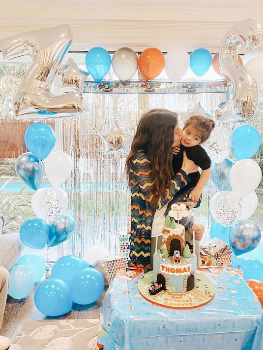 10 Potret Ultah Anak Carissa Puteri di Australia - News ...