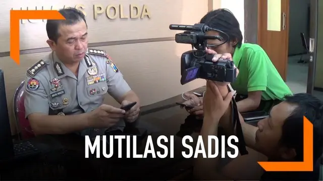 Polda Jawa Timur ungkap perkembangan penyelidikan pembunuhan dan mutilasi sadis di Blitar. Polisi menduga pelaku lebih dari satu orang.