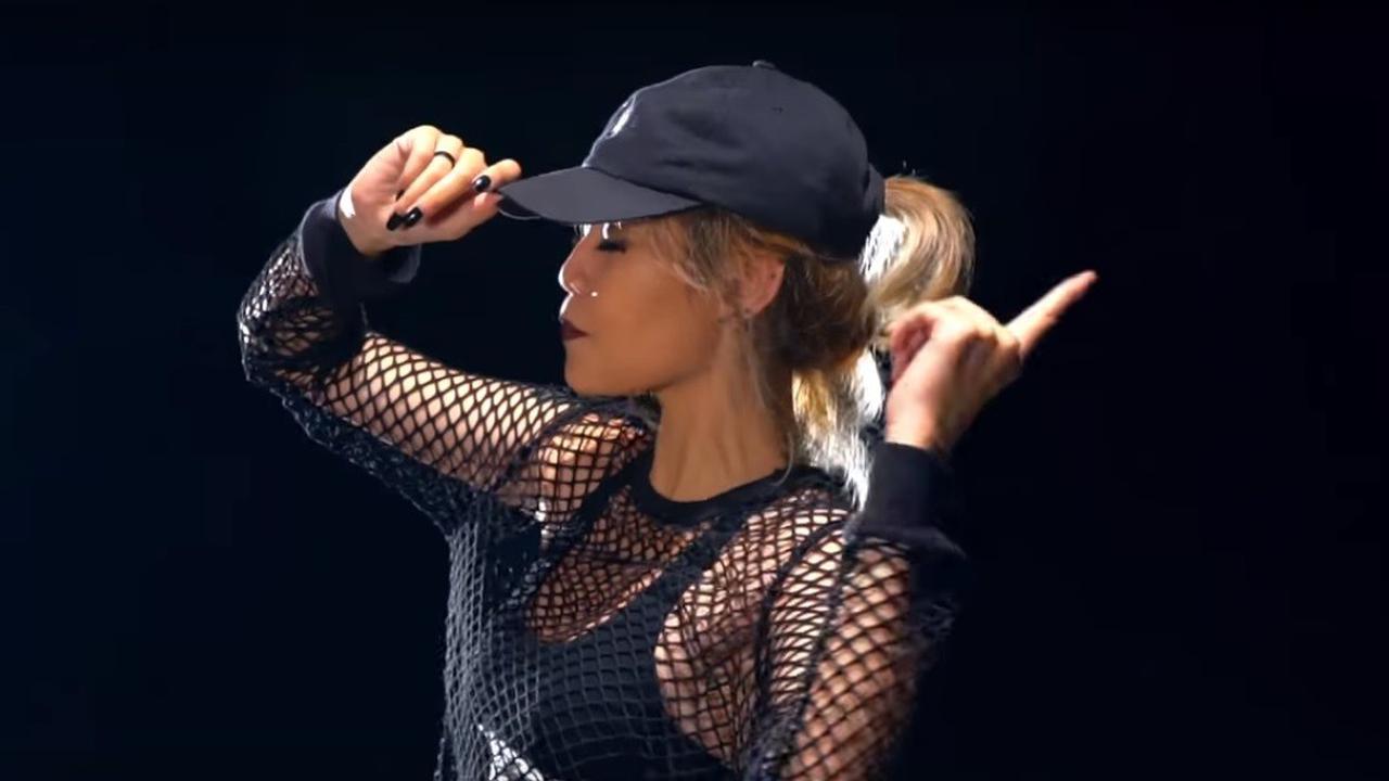 Videoklip Perdana Awkarin Bikin Netizen Geram