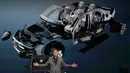 Ajang ini juga menjadi panggung bagi puluhan forum industri otomotif. Beberapa pabrikan yang telah dikenal di pasar Indonesia turut hadir, seperti BYD, Changan Automobile, GAC Aion, Jetour, Chery, hingga Geely. Tampak dalam foto, Ketua Dewan Direksi Mercedes-Benz AG, Ola Kallenius, berbicara saat gelaran Beijing Auto Show 2026 atau Auto China 2026, Jumat 24 April 2026. (AP Photo/Ng Han Guan)