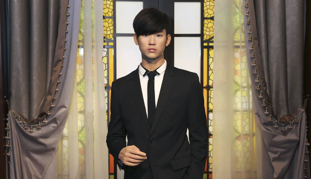 Nama Kim Soo Hyun semakin populer setelah bermain dalam The Moon that Embraces the Sun dan My Love From Another Star. Ia pun dibuatkan patung lilin di museum Madame Tussauds. (Foto: kbeat.net)