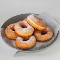 Ilustrasi donat labu kuning/copyrightshutterstock/Fashley