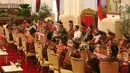 Presiden Joko Widodo atau Jokowi mengadakan pertemuan dengan para tokoh Papua di Istana Negara, Jakarta, Selasa (10/9/2019). Jokowi mengundang 61 tokoh asal Papua dan Papua Barat untuk membicarakan masalah percepatan kesejahteraan di Tanah Papua. (Liputan6.com/Angga Yuniar)