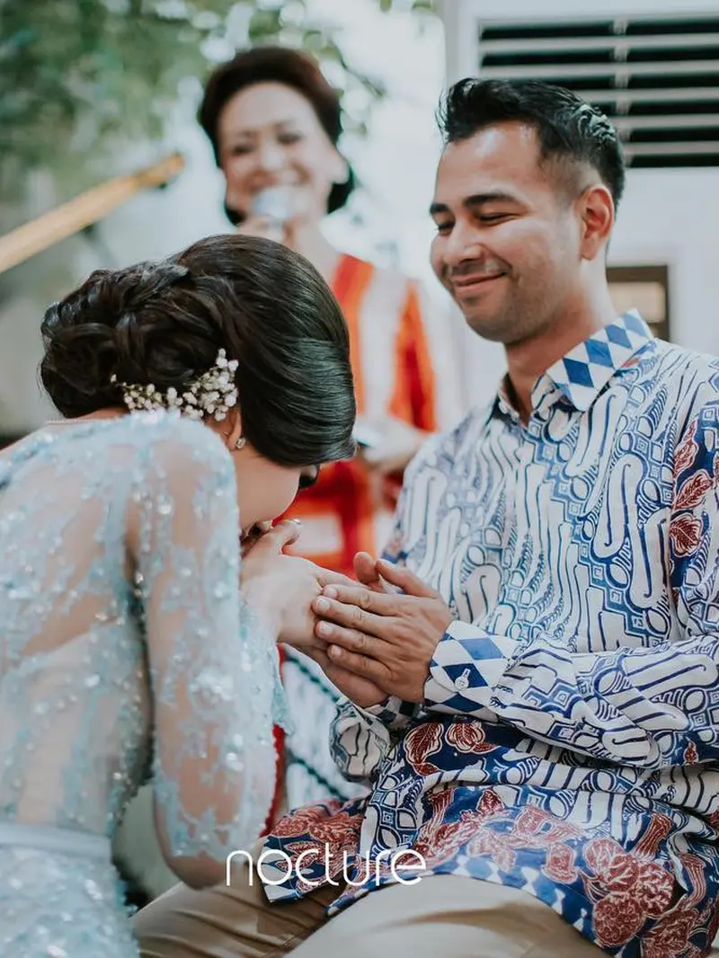 [Bintang] Raffi Ahmad dan adiknya, Syahnaz Sadiqah