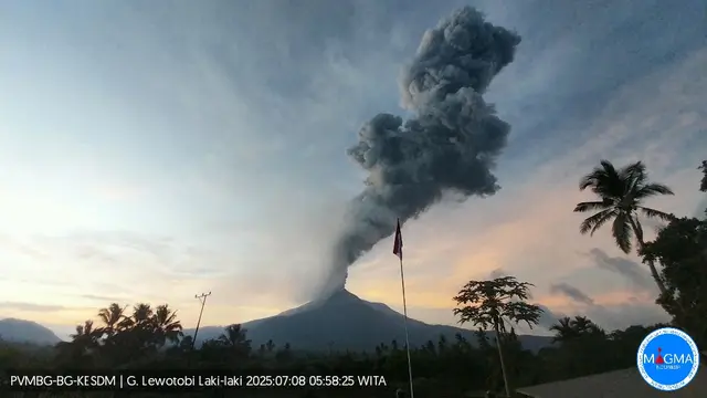 Gunung Lewotobi Laki-laki