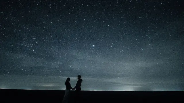 Ilustrasi pasangan, malam hari