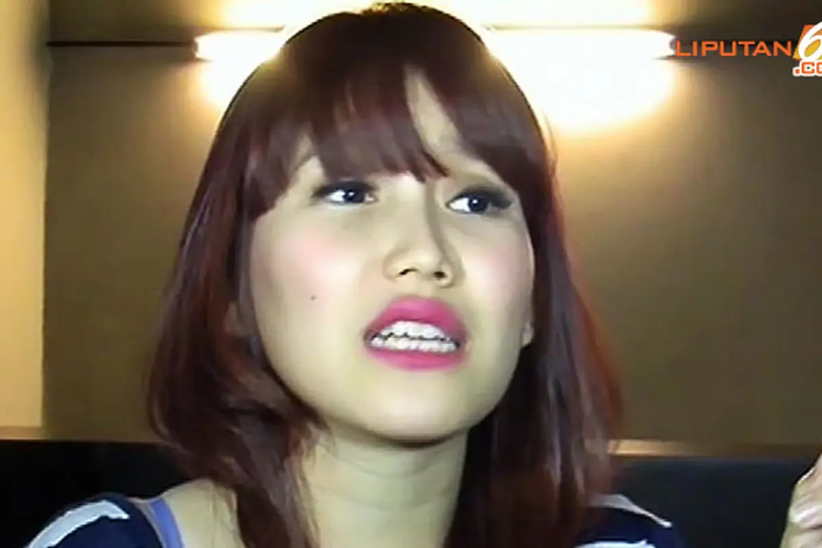 ayu-ting-ting-140219b.jpg