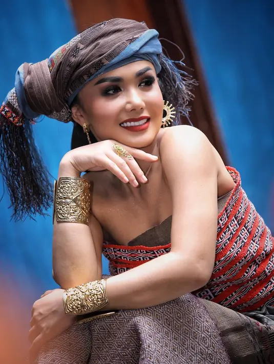 Namun siapa yang menyangka jika foto yang diunggah Yuni Shara ini menuai komentar pedas dari warganet. Beberapa warganet menganggap jika kakak Krisdayanti ini sudah keriput. (Foto: instagram.com/yunishara36)