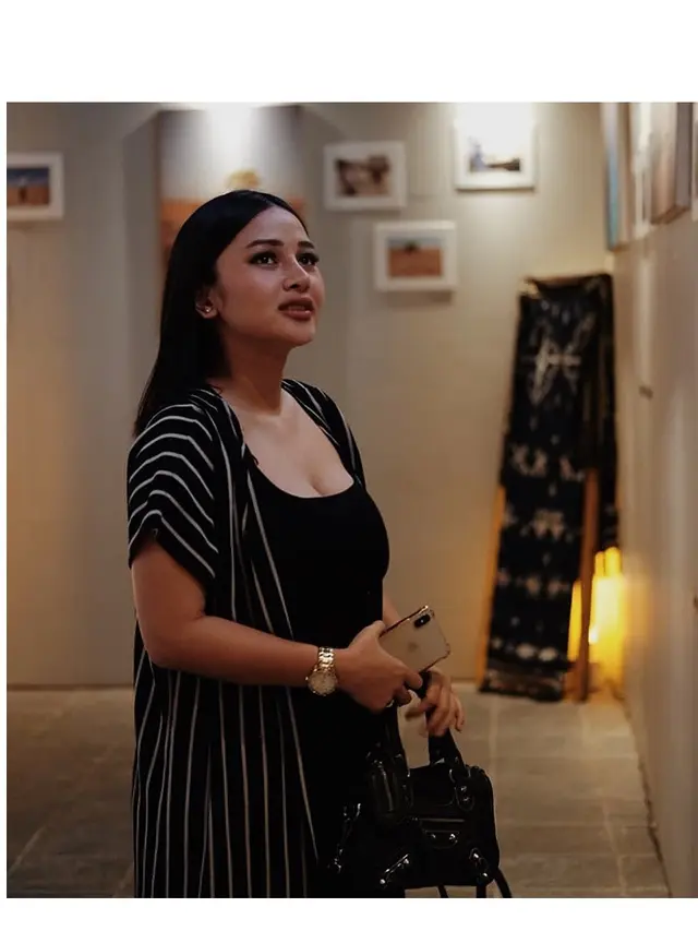 Pamer Baby Bump, Ini 6 Potret Mutia Ayu saat Hamil