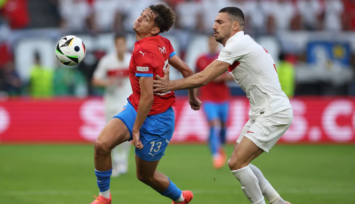 Türkiye memburu kemenangan untuk mengamankan tiket yang layak.  (Ronny HARTMANN/AFP)