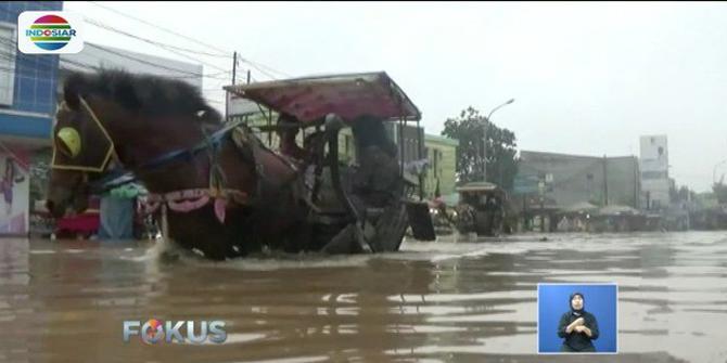 Luapan Sungai Citarum Bikin Jalan Utama Menuju Bandung Terputus