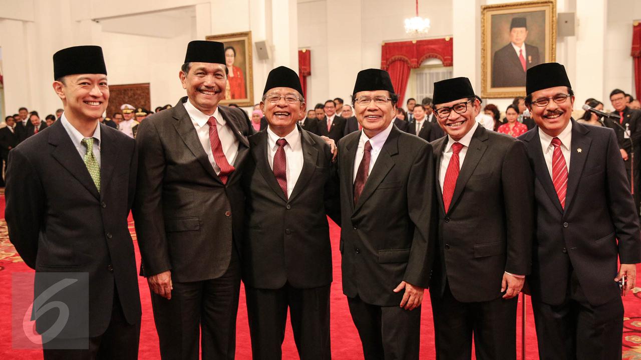 20150812-Jokowi Pecat Sekaligus Lantik Menteri Baru-Jakarta