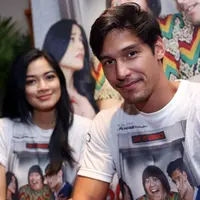 Nonton bareng film Insya Allah Sah (Nurwahyunan/bintang.com)