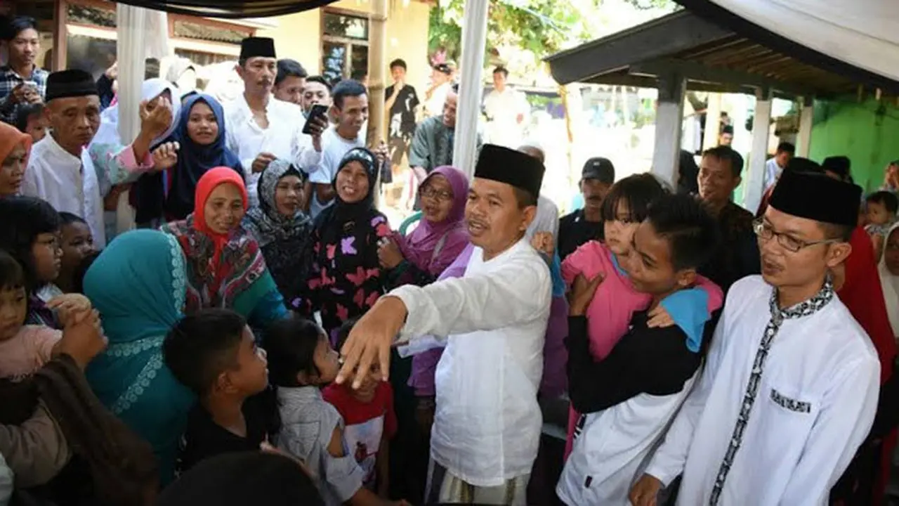 Seorang Nenek Kaget Rumahnya Jadi Lokasi Open House Dedi Mulyadi