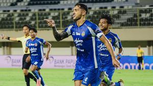 Ekspresi kapten PSIM Yogyakarta, Franco Ramos Mingo usai tandukannya membobol gawang PSBS Biak dalam laga lanjutan BRI Super League 2025/2026 di Stadion Maguwoharjo, Sleman, Jumat (27/2/2026). (Dok. PSIM Yogyakarta)
