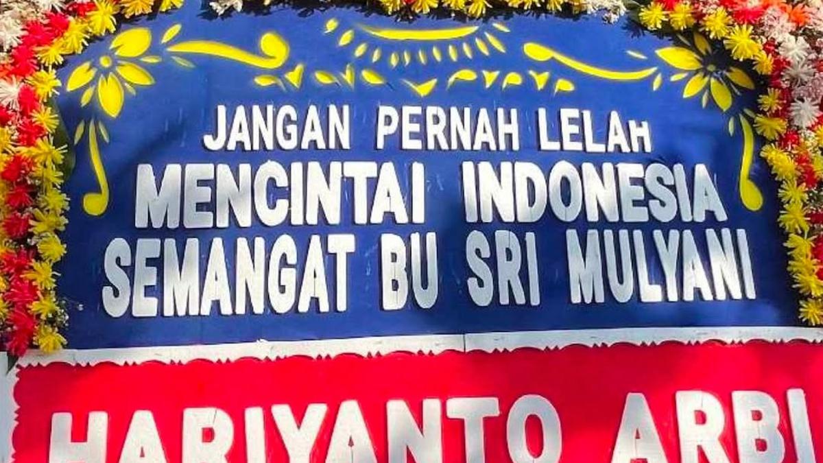 Sri Mulyani Banjir Dukungan Karangan Bunga Usai Rumahnya Dijarah