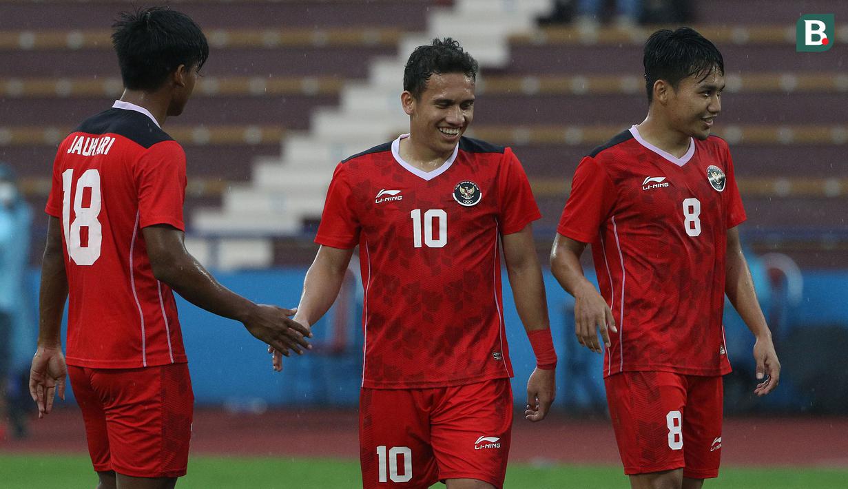 Timnas Indonesia U-23 mencatat kemenangan ketiganya di laga terakhir Grup A cabor sepak bola SEA Games 2021, Minggu (15/5/2022) sore WIB. Egy Maulana Vikri dkk membungkam Myanmar dengan skor 3-1 dan memastikan Tim Garuda Muda lolos ke babak semifinal. (Bola.com/Ikhwan Yanuar)