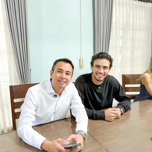 Nathan Tjoe-A-On Rafathar Main Bola di Andara