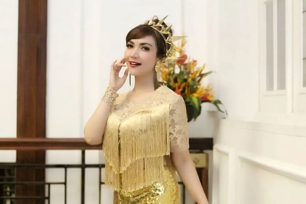 [Bintang] Roro Fitria