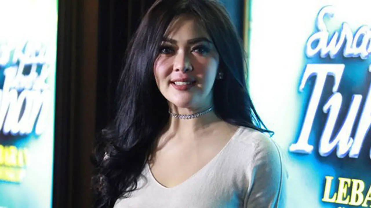 Syahrini, salah satu selebriti Indonesia yang terkenal hidup glamour/copyright: KapanLagi.com