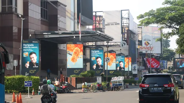 Billboard Nicholas Saputra.