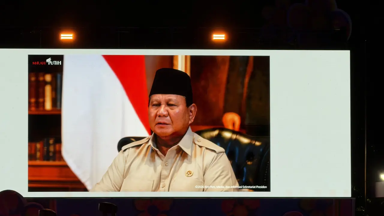 Presiden Prabowo Subianto dalam sebuah video yang ditampilkan di acara Perayaan Imlek Nasional, di Lapangan Banteng, Jakarta, Sabtu (28/2/2026) (Liputan6.com/Lizsa Egeham)