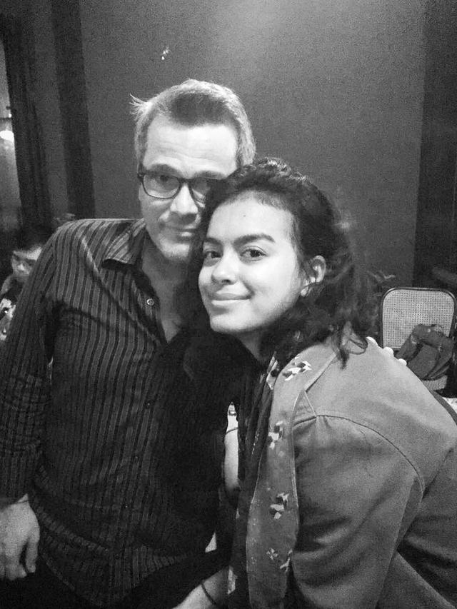 7 Potret Kebersamaan Eva Celia dan Ayah Sambungnya, Akrab Banget