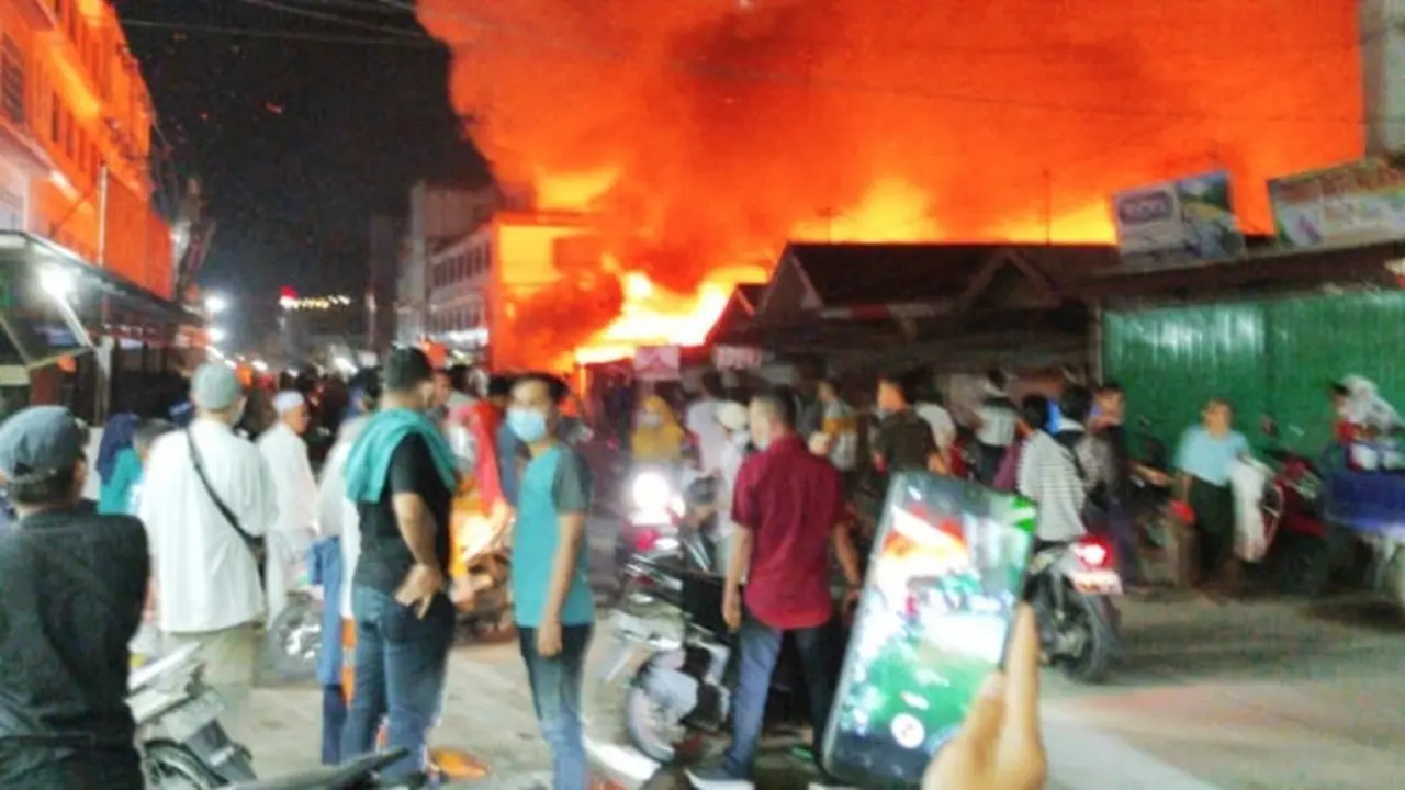 Kebakaran wisma di Tembilahan, Kabupaten Indragiri Hilir, yang menewaskan enam warga.