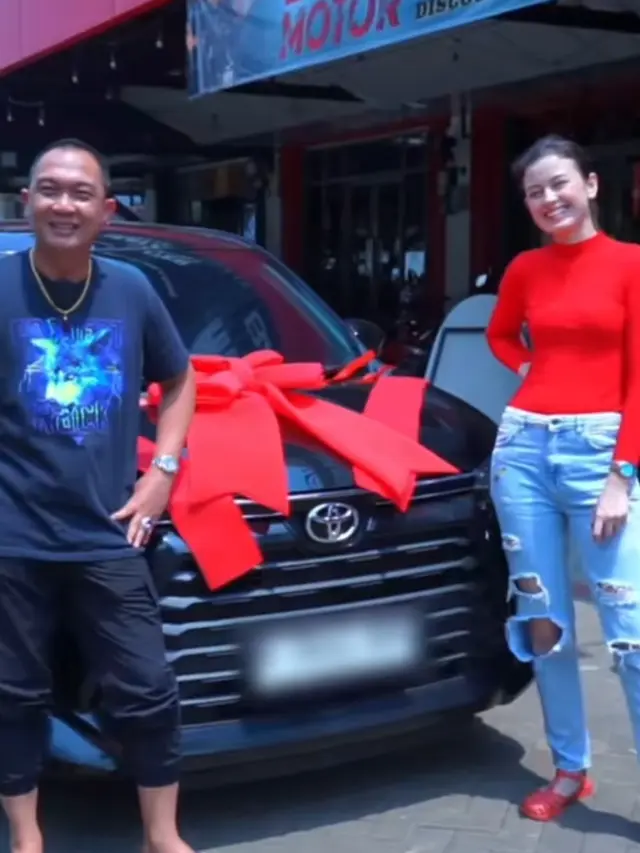 Kimberly Ryder Dapat Hdiah Mobil