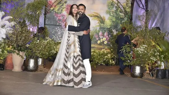 [Bintang] Sonam Kapoor dan Anand Ahuja