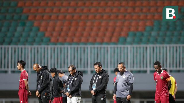 Foto: Tanda Duka Timnas Indonesia untuk Tragedi Kanjuruhan di Kualifikasi Piala Asia U-17 2023