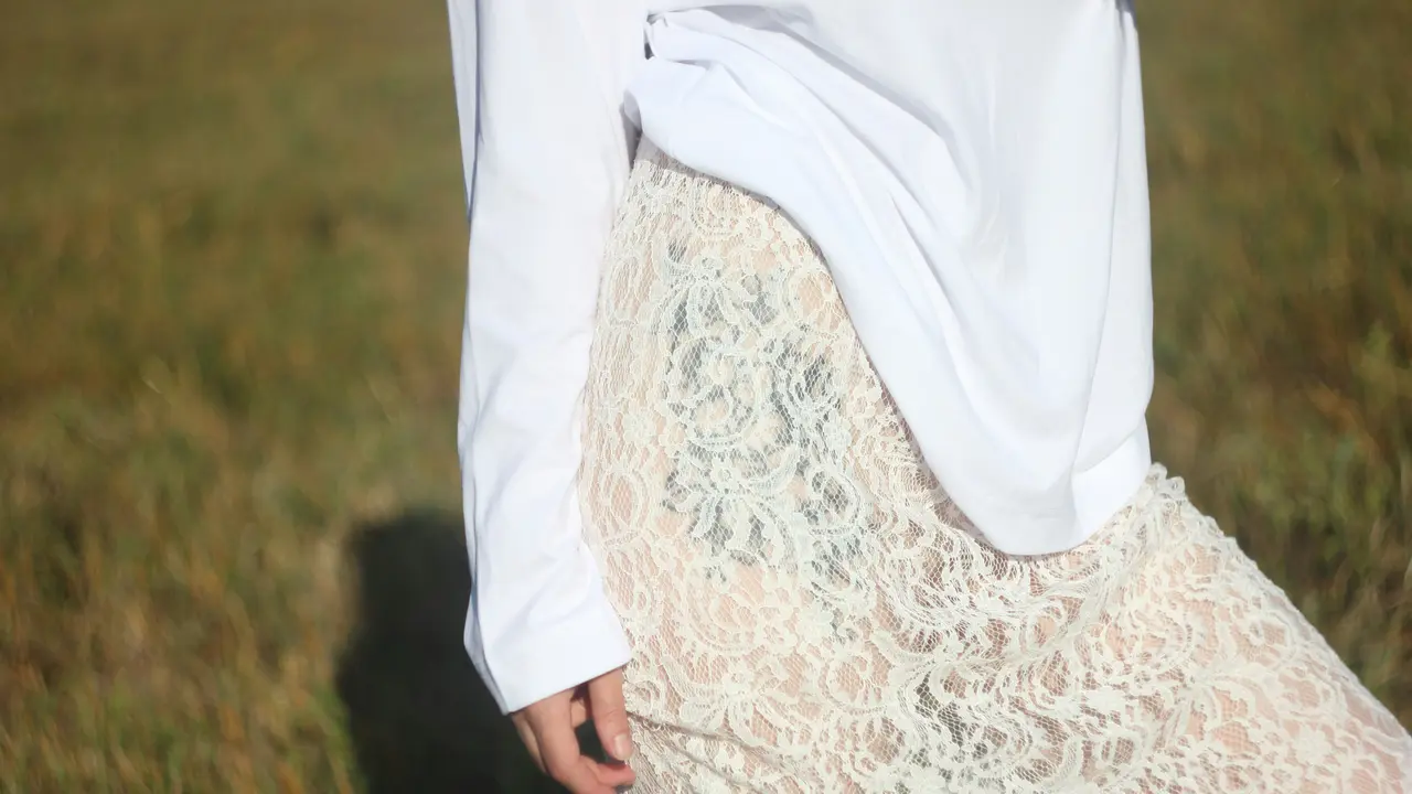 Inspirasi Outfit Lace Skirt