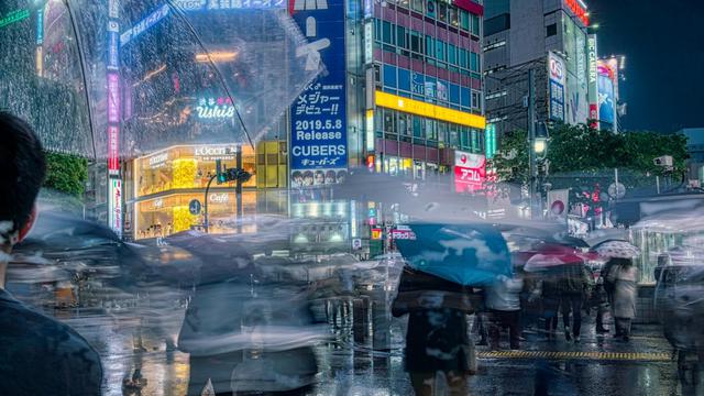 Ilustrasi hujan di malam hari