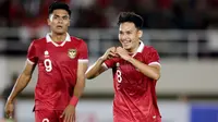 Selebrasi pemain Timnas Indonesia U-23, Witan Sulaeman setelah mencetak gol ke gawang Chinese Taipei U-23 dalam pertandingan Grup K Kualifikasi Piala Asia U-23 2024 di Stadion Manahan, Solo, Sabtu (9/9/2023). (Bola.com/Arief Bagus)