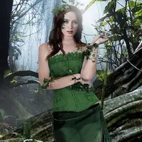 Walt Disney Pictures mengumumkan secara resmi bahwa Emily Blunt dan Lin-Manuel Miranda akan membintangi sekuel Mary Poppins.