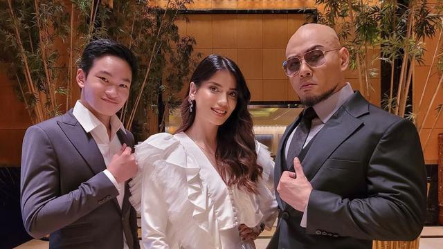 7 Potret Kompak Sabrina Chairunnisa dan Azka Corbuzier, Resmi Jadi Ibu Sambung