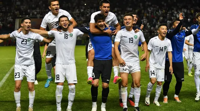 Para pemain Timnas Uzbekistan U-23 merayakan keberhasilan lolos ke Piala Asia U-23 2024 bebrapa waktu lalu. (Dok. UFA)