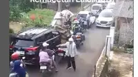 Jalanan di Bandung Macet Parah, Aa Gym Turun Tangan Ikut Atur Lalu Lintas