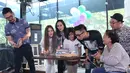 Brandon merasa bersyukur di ulang tahunnya kali ini ia rayakan bersama orang-orang yang mendukungnya dalam membangun karier. (Wimbarsana/Bintang.com)