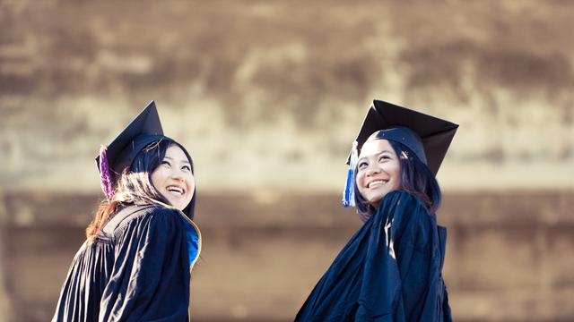 [Bintang] Ilustrasi Lulus Kuliah