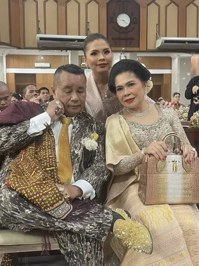 Istri, Putri, dan Menantu Hotman Paris di Acara Pernikahan Fritz Hutapea