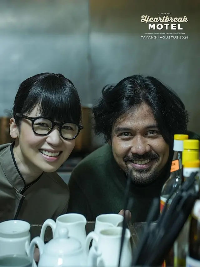 Potret Laura Basuki di Balik Layar Syuting Film Heartbreak Motel, Tetap Memukau