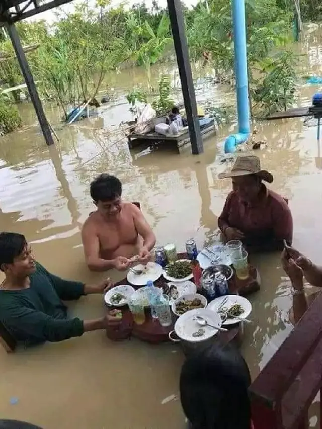6 Tingkah Laku Persahabatan Lagi Santai Ini Bikin Tepuk Jidat