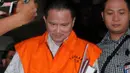  Dirjen Perhubungan Laut Kemenhub, Bobby Reynold usai diperiksa KPK, Jakarta, (16/02). Ia ditetapkan sebagai tersangka dugaan korupsi pembangunan Balai Pendidikan & Pelatihan Ilmu Pelayaran Sorong Tahap III Kemenhub tahun 2011. (Liputan6.com/Helmi Afandi)