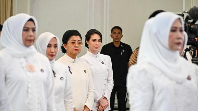 6 Potret Arumi Bachsin Dilantik Sebagai Ketua Dekranasda, Terhormat Kemballi Emban Amanah